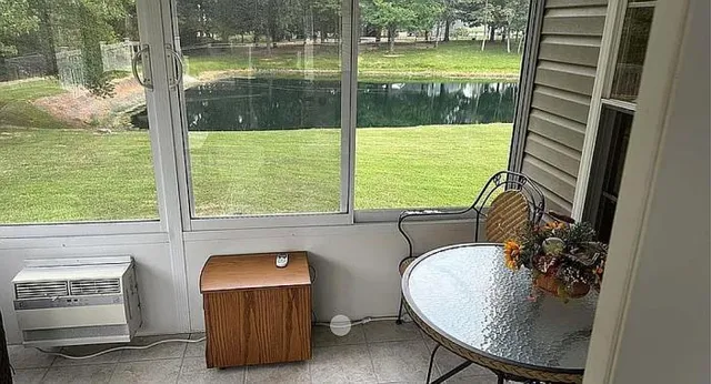 $550,000 | 29782 Highway 16, Jerseyville, IL 62052