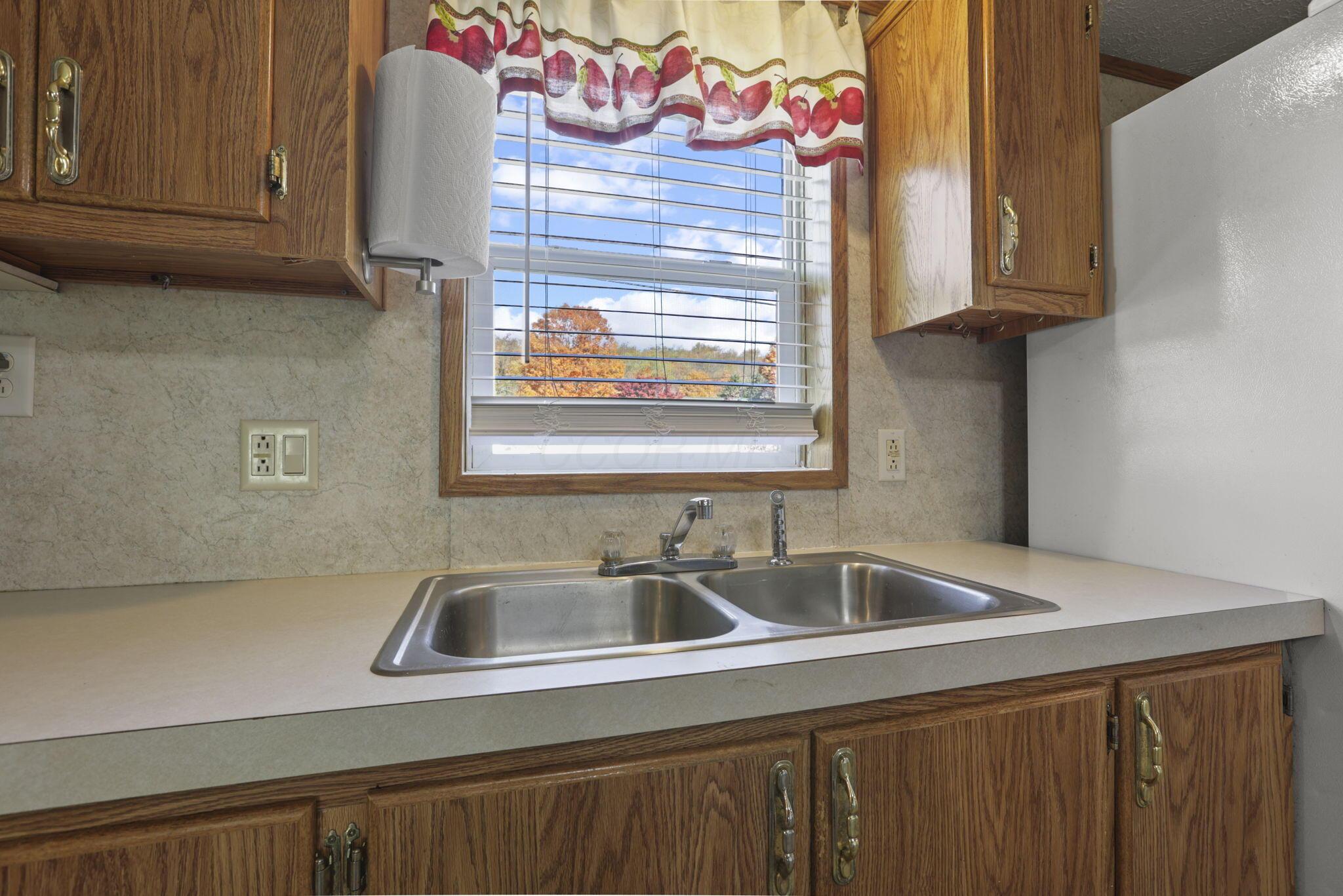 2782 James Road Granville, OH 43023 - Photo 25 of 42 Kitchen