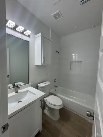 $1,150 | 5701 Ozark Avenue, Unit 3, Mission, TX 78573