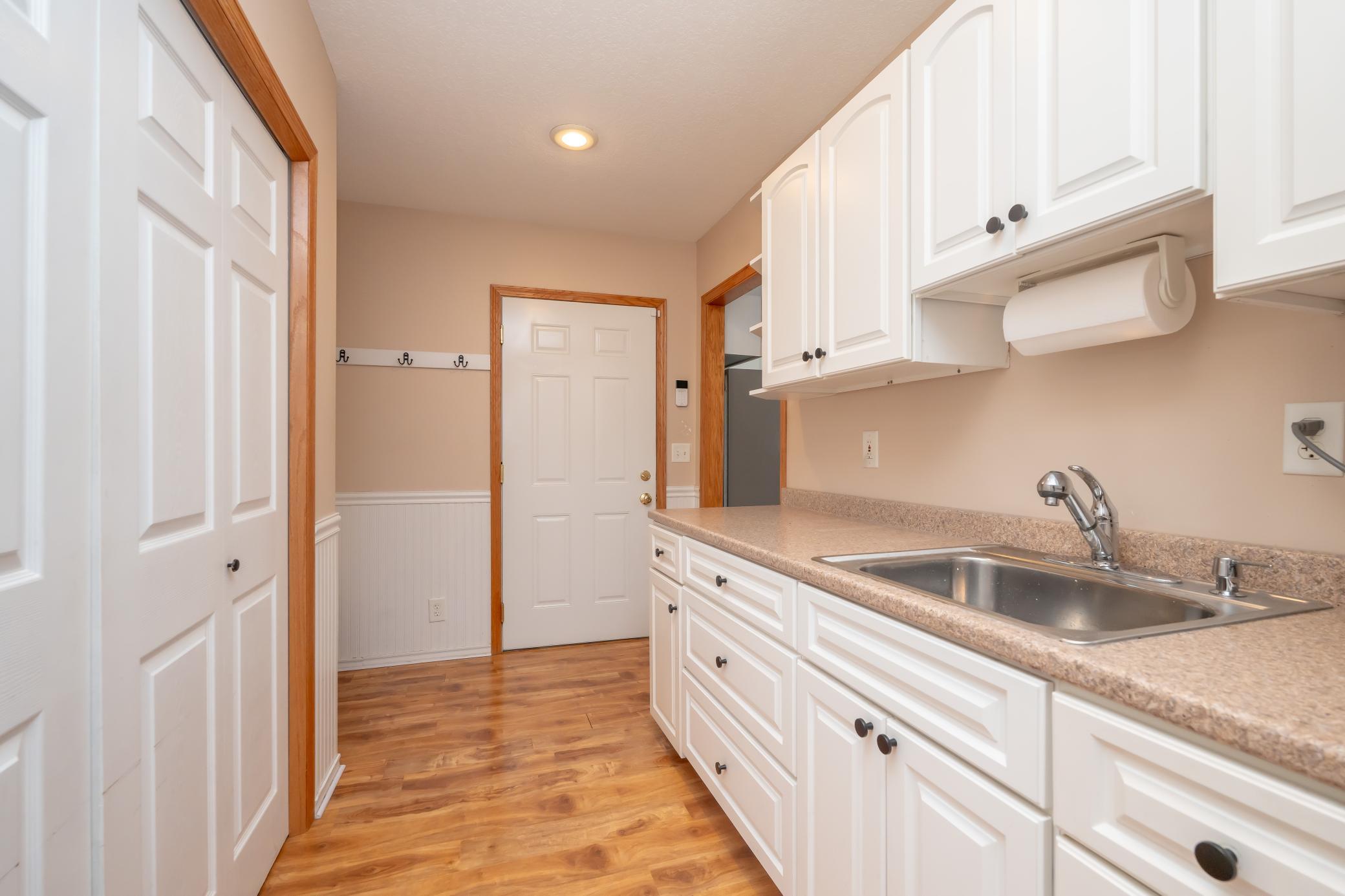 2012 Hillsboro Avenue North Golden Valley, MN 55427 - Photo 21 of 48