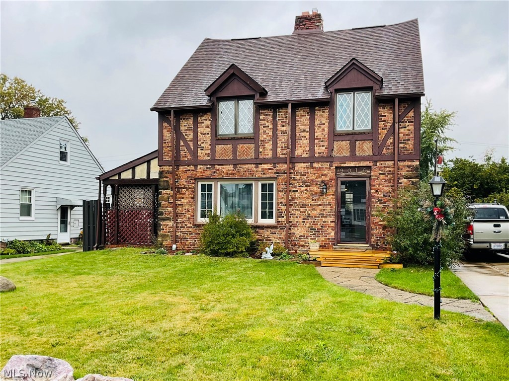 9016 Snow Road Cleveland, OH 44130 - Photo 2 of 34