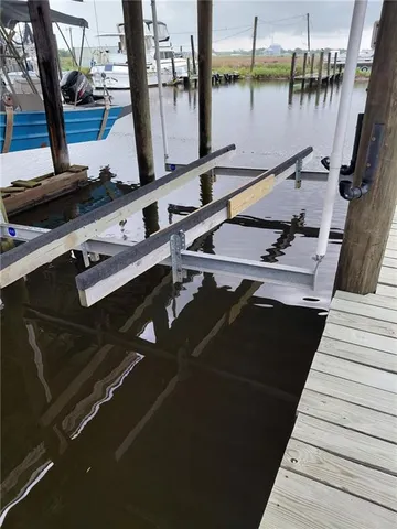 $4,000 | 327 Martin Lane, Port Sulphur, LA 70083