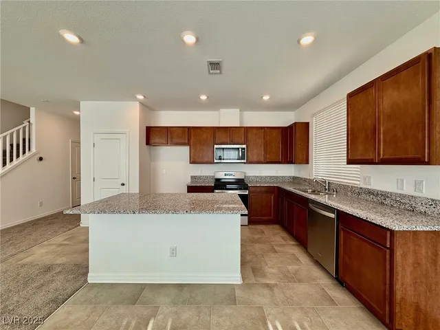 $2,570 | 5805 Avondale Rise Way, Las Vegas, NV 89141