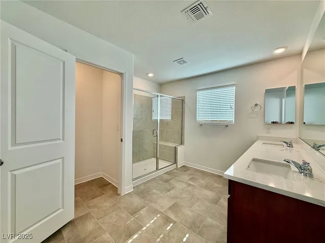 $2,570 | 5805 Avondale Rise Way, Las Vegas, NV 89141