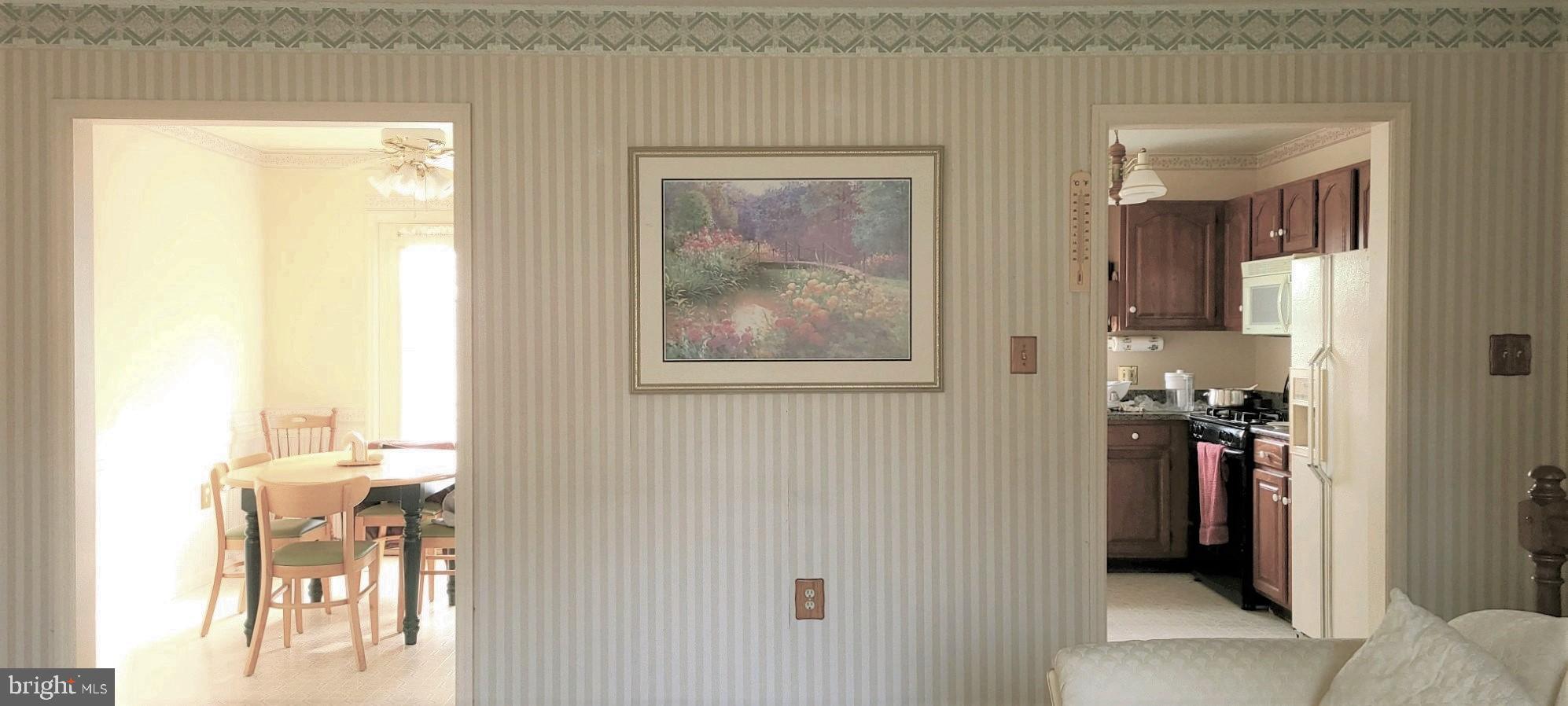 178 Delp Road Lancaster, PA 17601 - Photo 13 of 20 Kitchen/Dining Room