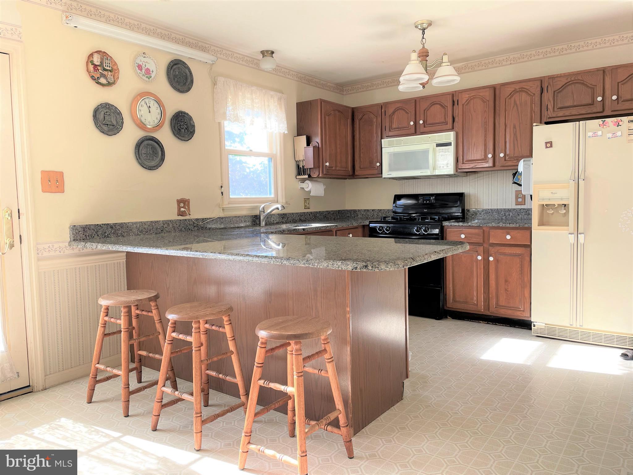 178 Delp Road Lancaster, PA 17601 - Photo 14 of 20 Eat-in Kitchen