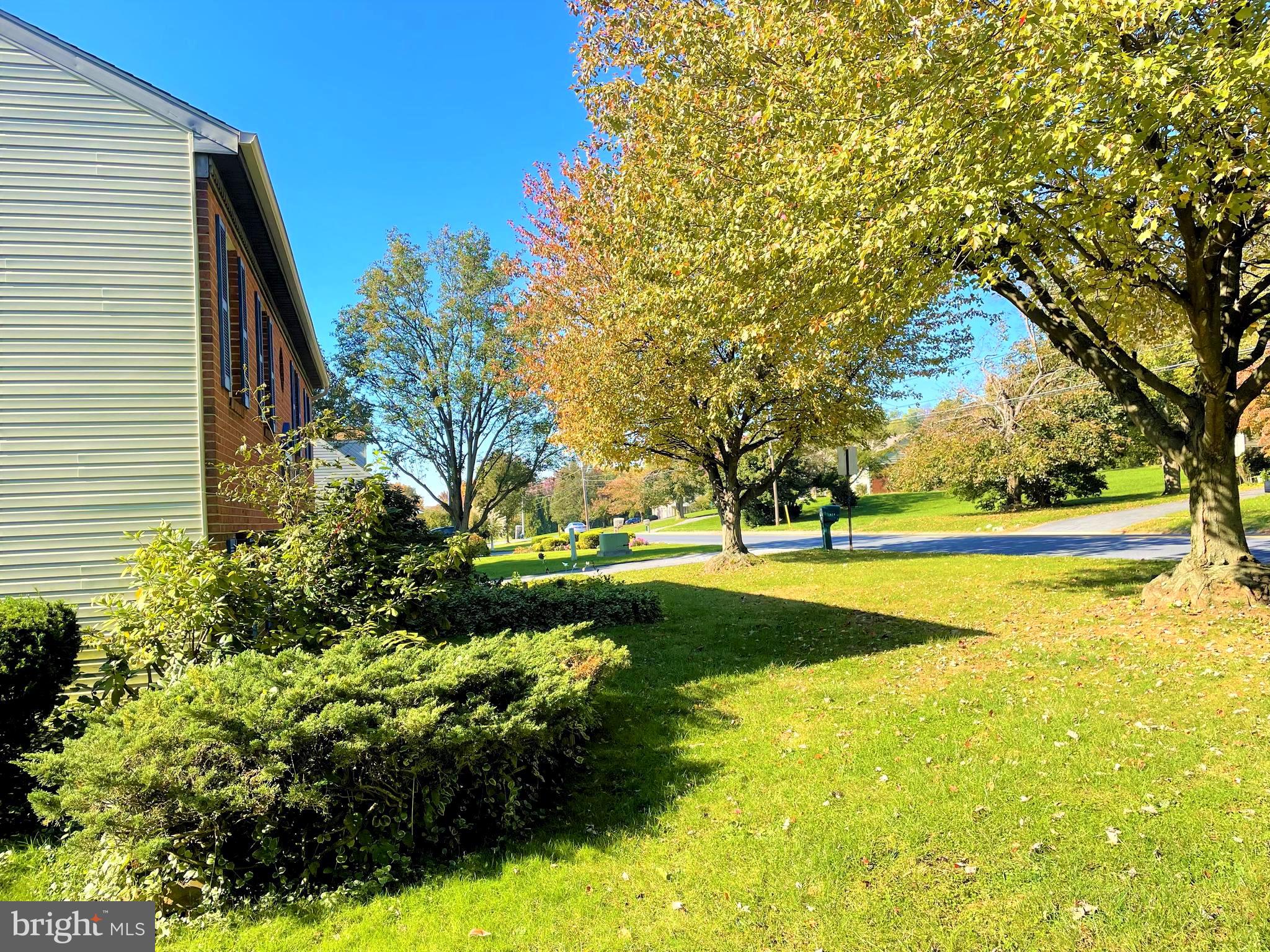 178 Delp Road Lancaster, PA 17601 - Photo 4 of 20 Side View Exterior