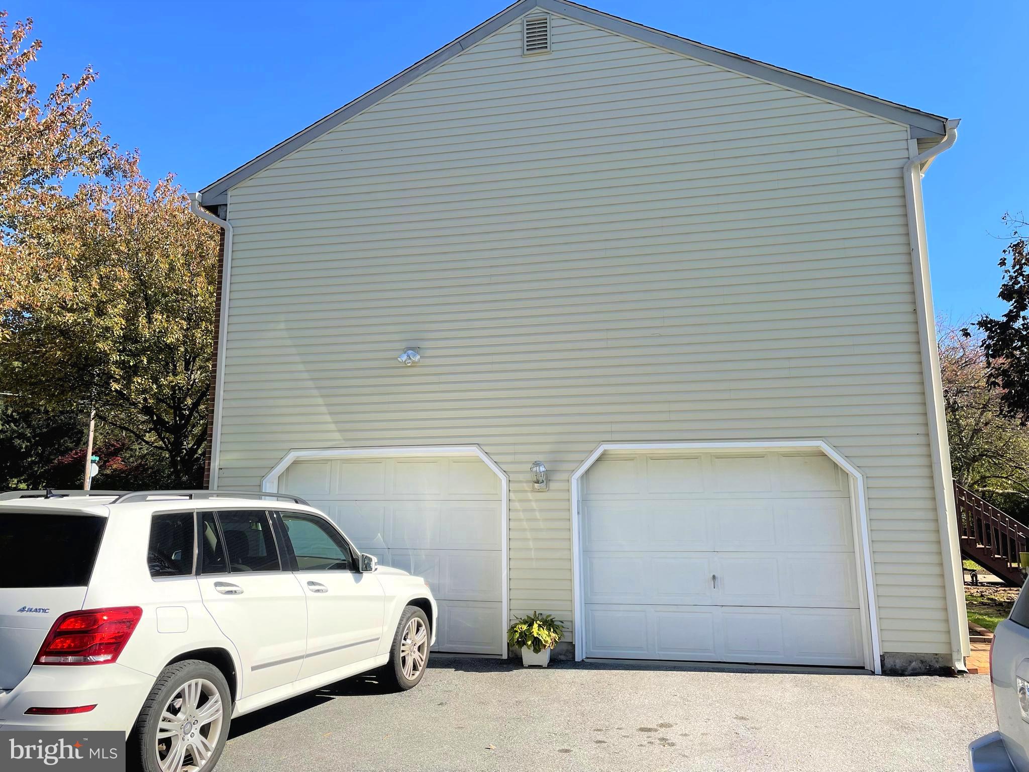 178 Delp Road Lancaster, PA 17601 - Photo 7 of 20 2 Car Garage and Extended Driveway
