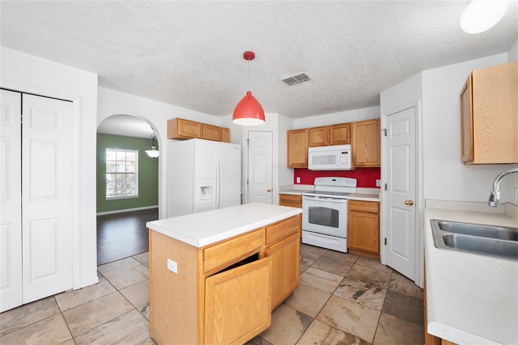 2731 Southwest 161st Loop Ocala, FL 34473 - Photo 11 of 78