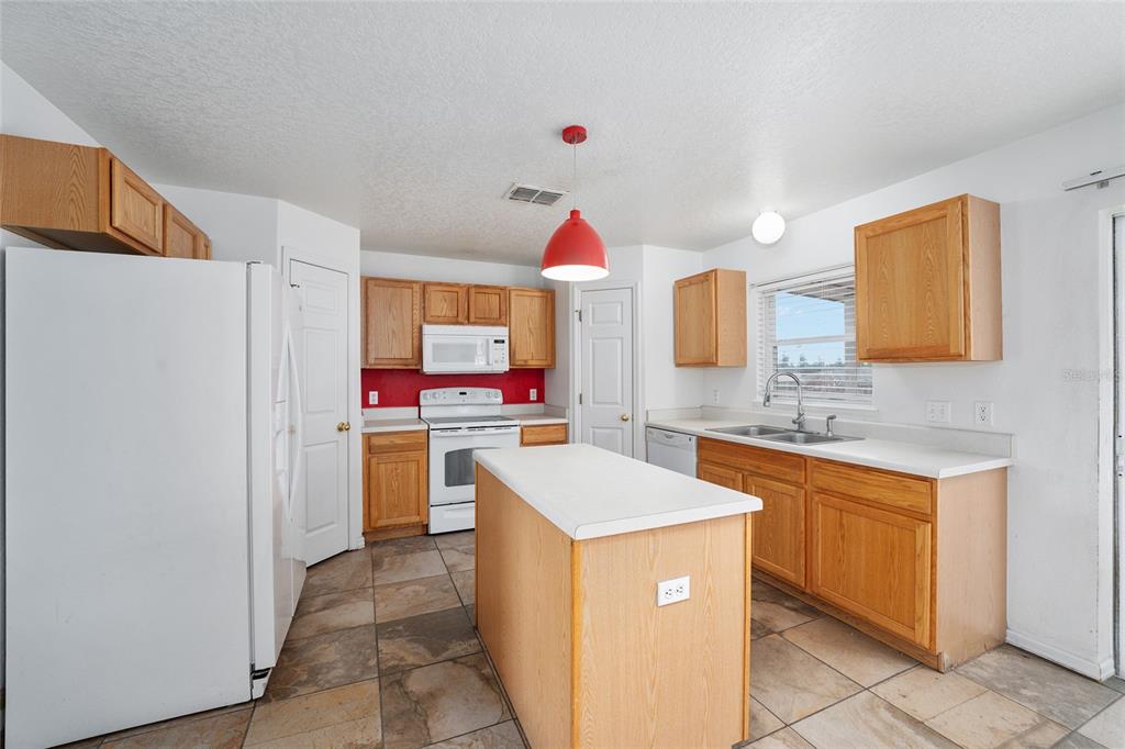 2731 Southwest 161st Loop Ocala, FL 34473 - Photo 9 of 78