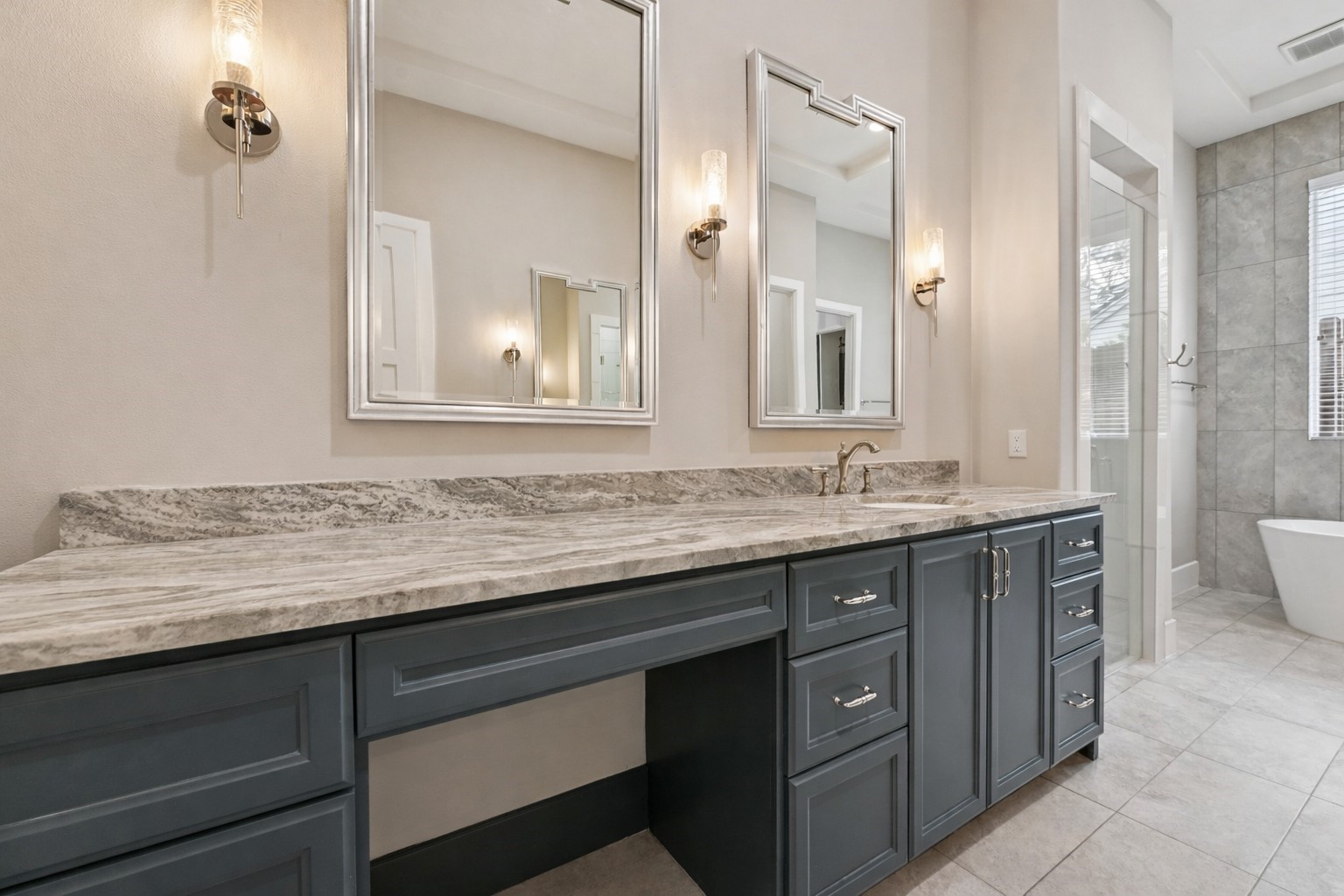 13927 Perthshire Road Houston, TX 77079 - Photo 19 of 48
