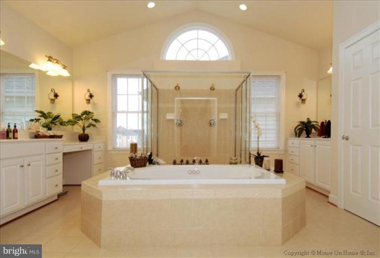 12253 Cypress Spring Road Clarksburg, MD 20871 - Photo 16 of 29 Master Bath