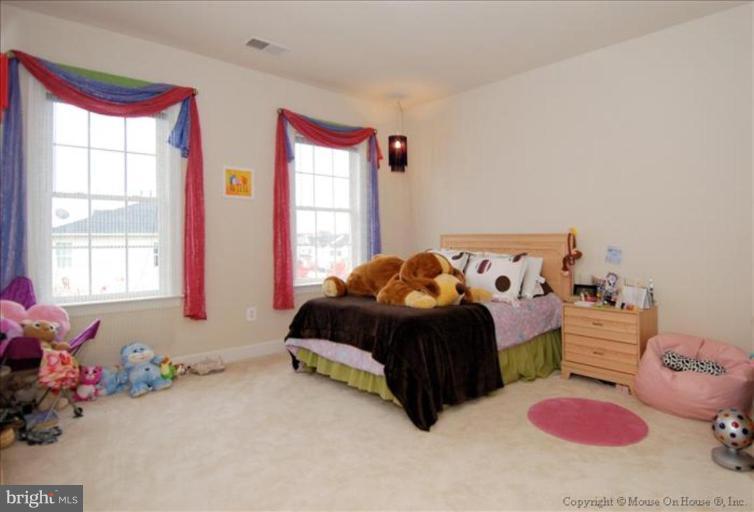 12253 Cypress Spring Road Clarksburg, MD 20871 - Photo 19 of 29 Bedroom #3