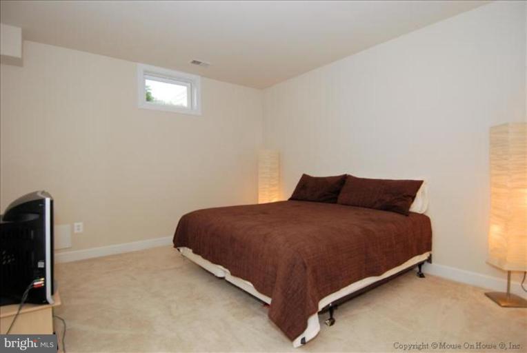 12253 Cypress Spring Road Clarksburg, MD 20871 - Photo 23 of 29 Bedroom #4