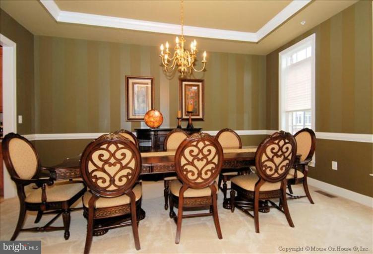12253 Cypress Spring Road Clarksburg, MD 20871 - Photo 4 of 29 Dining Room