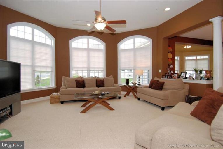 12253 Cypress Spring Road Clarksburg, MD 20871 - Photo 9 of 29 Family Room