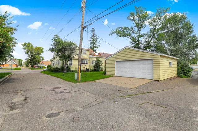 $225,000 | 312 Broadway East, Little Falls, MN 56345