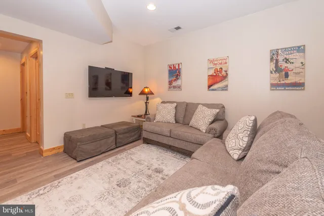 $674,900 | 155 Basswood Way, Oakland, MD 21550