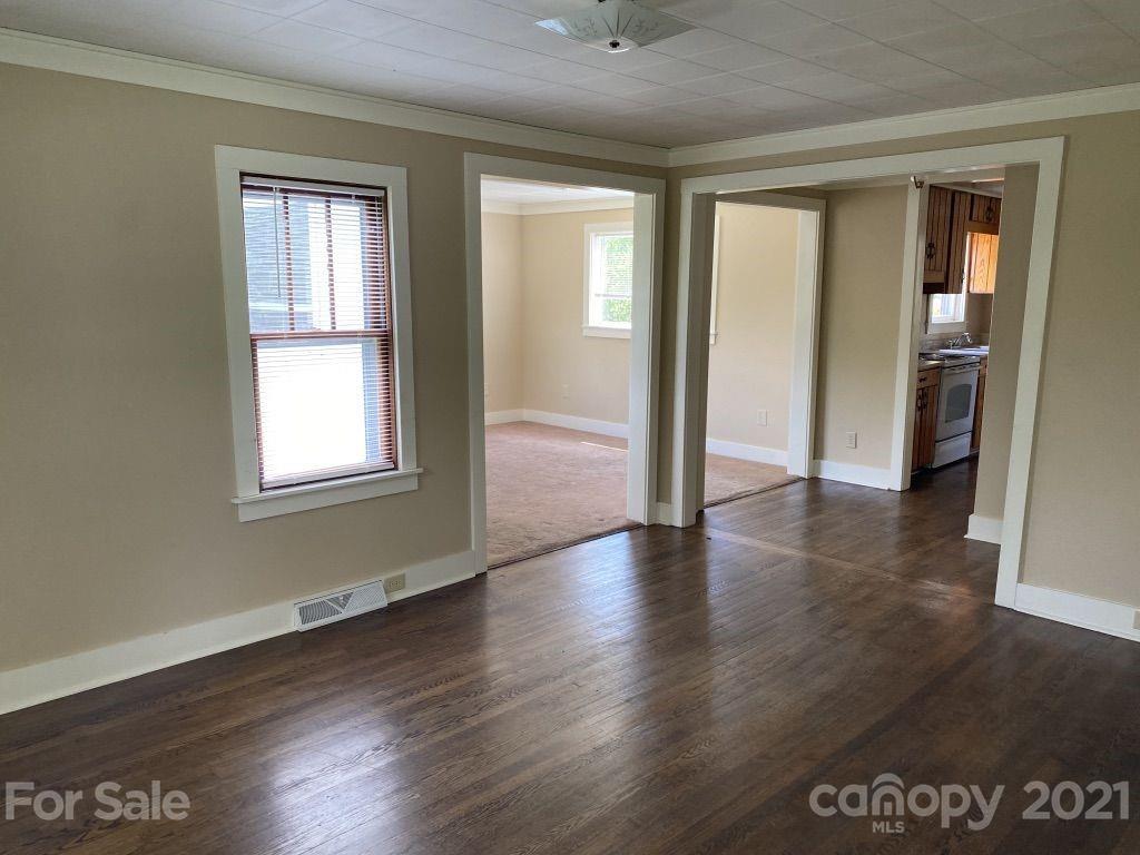 305 Oakdale Road Brevard, NC 28712 - Photo 1 of 9 Gallery Image 1