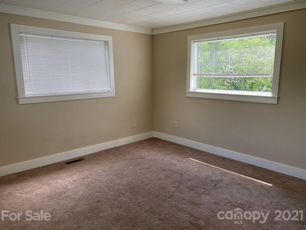 305 Oakdale Road Brevard, NC 28712 - Photo 3 of 9 Gallery Image 3