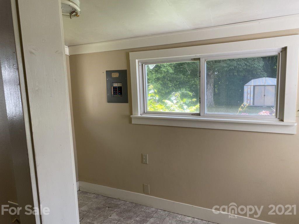 305 Oakdale Road Brevard, NC 28712 - Photo 6 of 9 Gallery Image 6