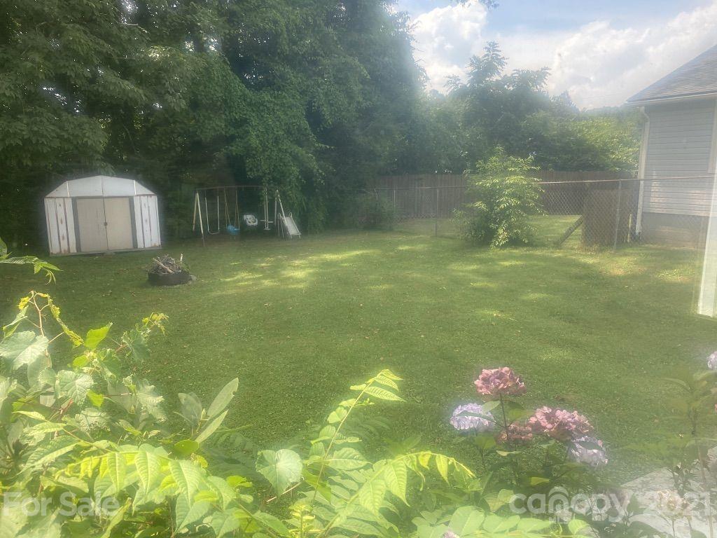305 Oakdale Road Brevard, NC 28712 - Photo 9 of 9 Gallery Image 9
