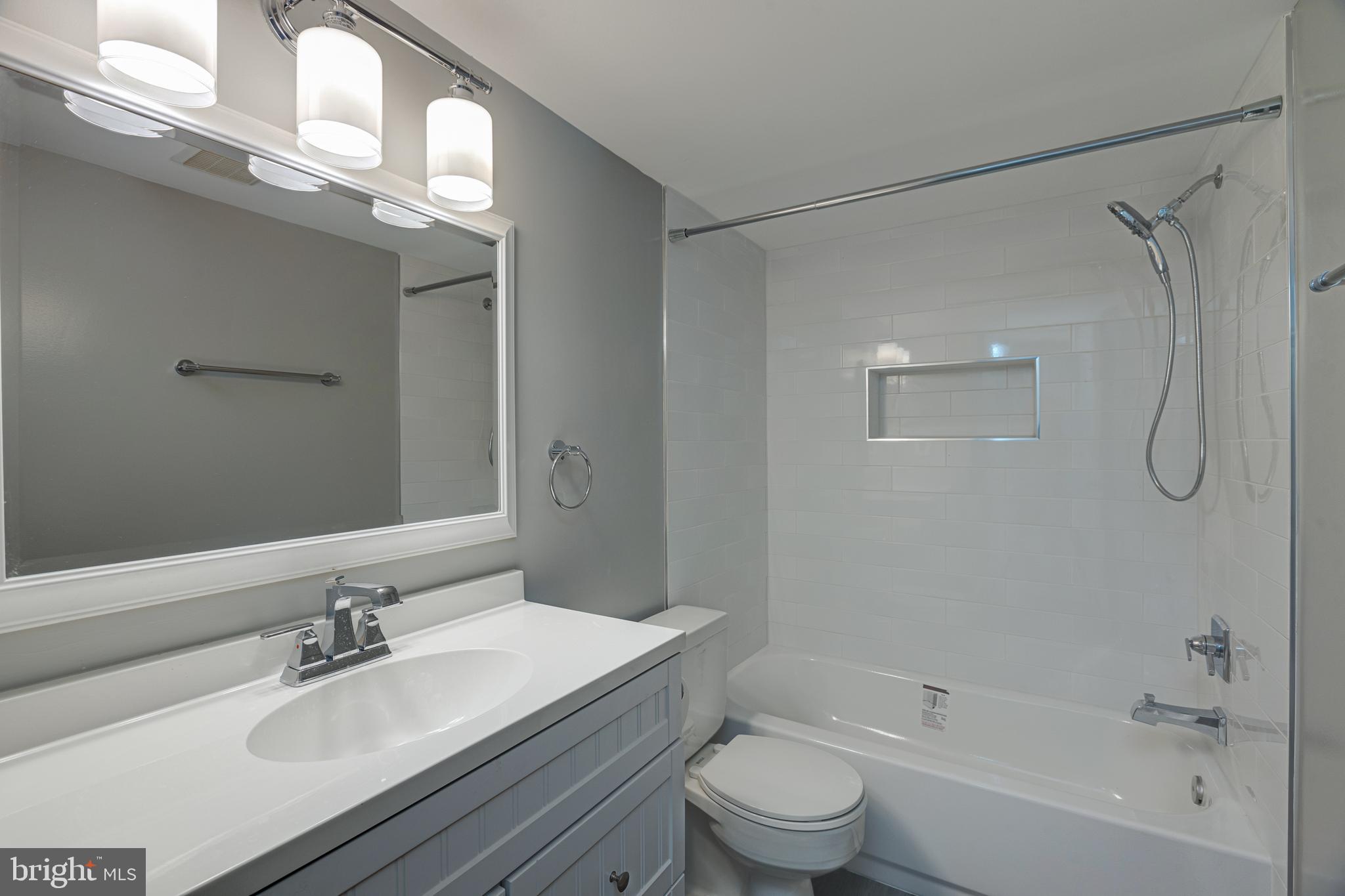 1536 Northgate Square, Unit 12A Reston, VA 20190 - Photo 22 of 30 Newly Remodeled Bath Including Tub!