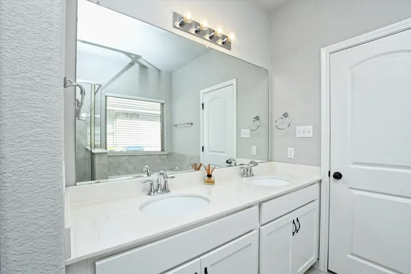 $2,195 | 11817 Comedero Way, Manor, TX 78653