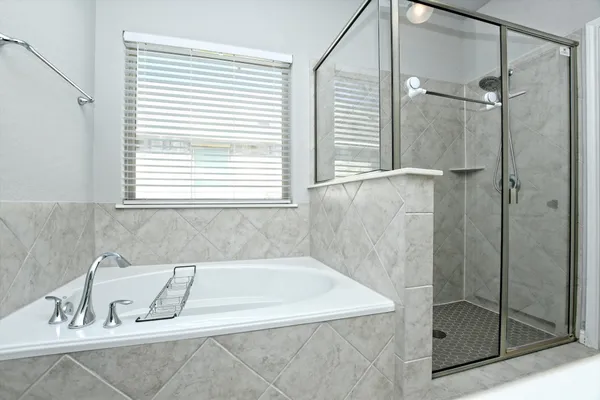 $2,195 | 11817 Comedero Way, Manor, TX 78653