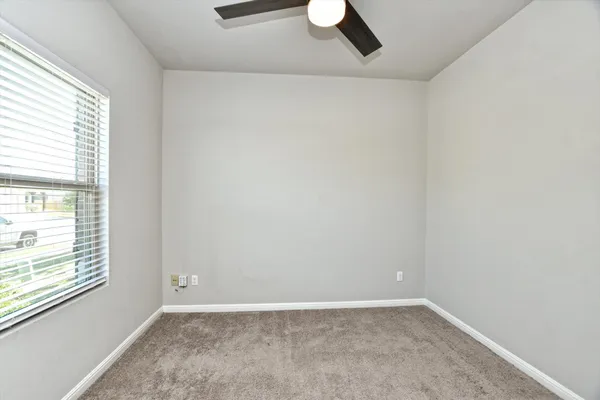 $2,195 | 11817 Comedero Way, Manor, TX 78653