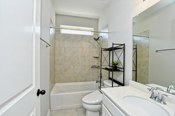 $2,195 | 11817 Comedero Way, Manor, TX 78653