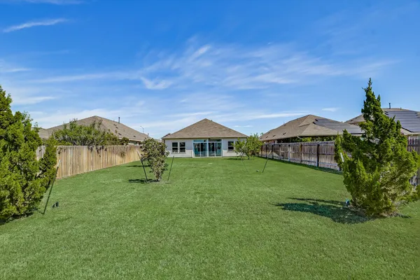 $2,195 | 11817 Comedero Way, Manor, TX 78653