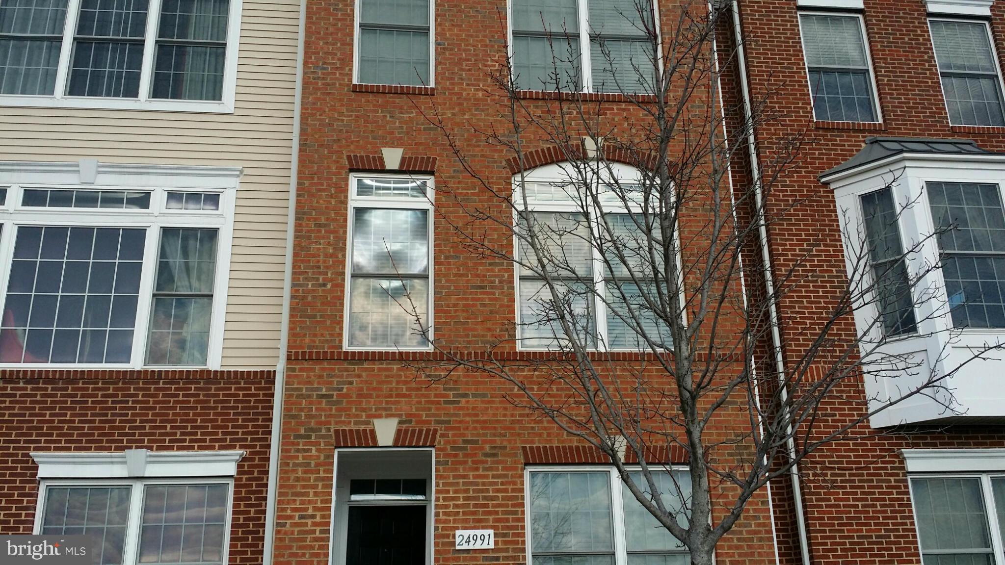 24991 Riding Center Drive Chantilly, VA 20152 - Photo 2 of 15 Exterior (General)