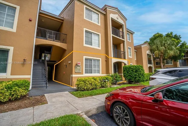 $248,000 | 7910 North Nob Hill Road, Unit 105, Tamarac, FL 33321