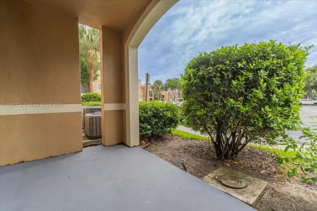 $248,000 | 7910 North Nob Hill Road, Unit 105, Tamarac, FL 33321