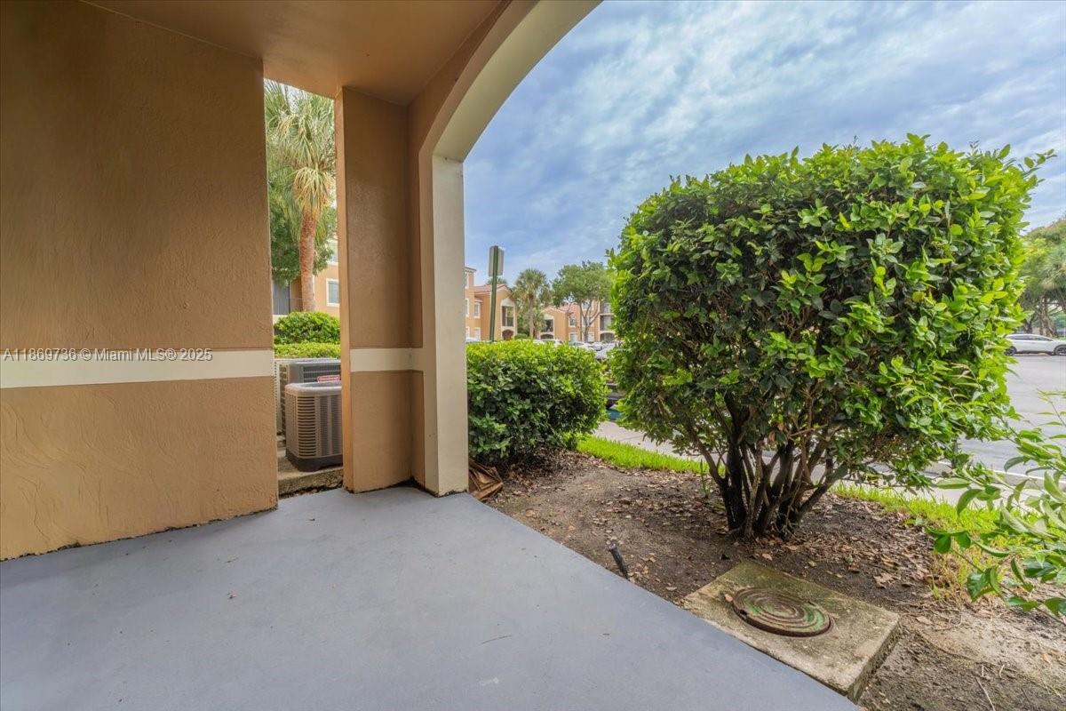 7910 North Nob Hill Road, Unit 105 Tamarac, FL 33321 - Photo 15 of 31