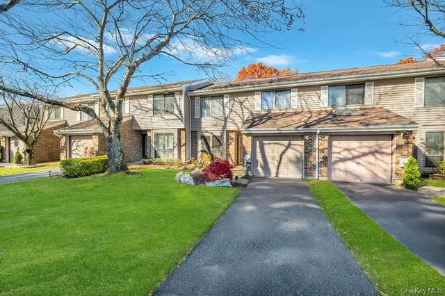$650,000 | 173 North Lane, Smithtown, NY 11787
