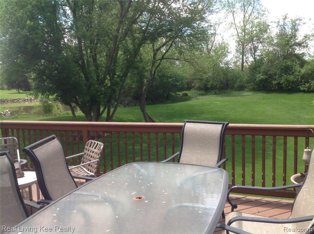 733 Augusta Drive Rochester, MI 48309 - Photo 29 of 53 Deck 2.jpg
