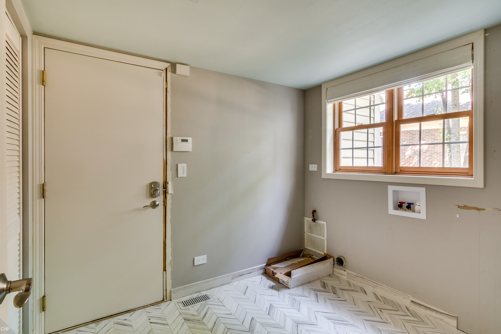 310 Spring Creek Circle Schaumburg, IL 60173 - Photo 26 of 26 a view of a livingroom with a window