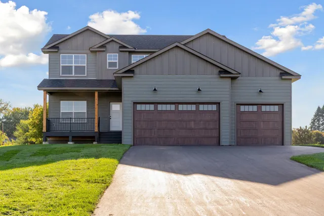 $600,000 | 21346 Cottonwood Street Northwest, Oak Grove, MN 55011