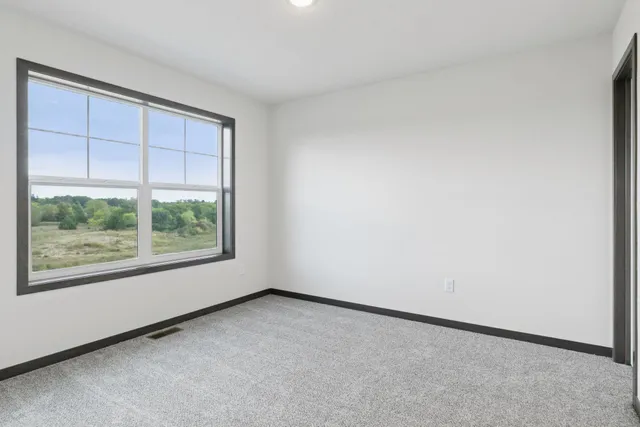 $600,000 | 21346 Cottonwood Street Northwest, Oak Grove, MN 55011