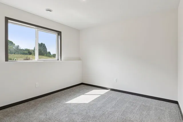 $600,000 | 21346 Cottonwood Street Northwest, Oak Grove, MN 55011