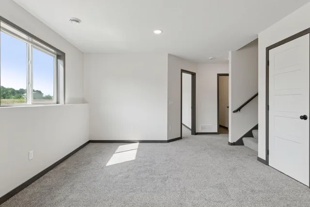 $600,000 | 21346 Cottonwood Street Northwest, Oak Grove, MN 55011