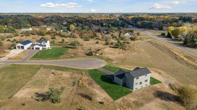 $600,000 | 21346 Cottonwood Street Northwest, Oak Grove, MN 55011