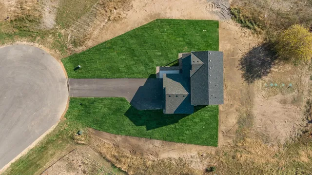 $600,000 | 21346 Cottonwood Street Northwest, Oak Grove, MN 55011