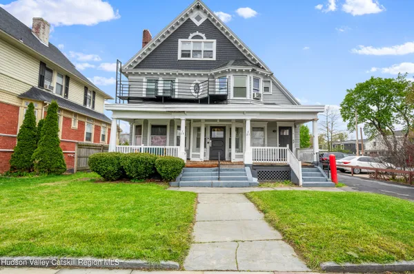$1,600,000 | 19-21 Main Street, Kingston, NY 12401