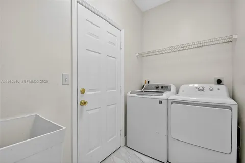 $559,000 | 1579 Briar Oak Drive, Royal Palm Beach, FL 33411