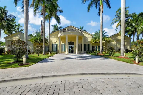 $559,000 | 1579 Briar Oak Drive, Royal Palm Beach, FL 33411