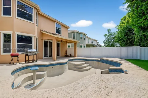 $559,000 | 1579 Briar Oak Drive, Royal Palm Beach, FL 33411