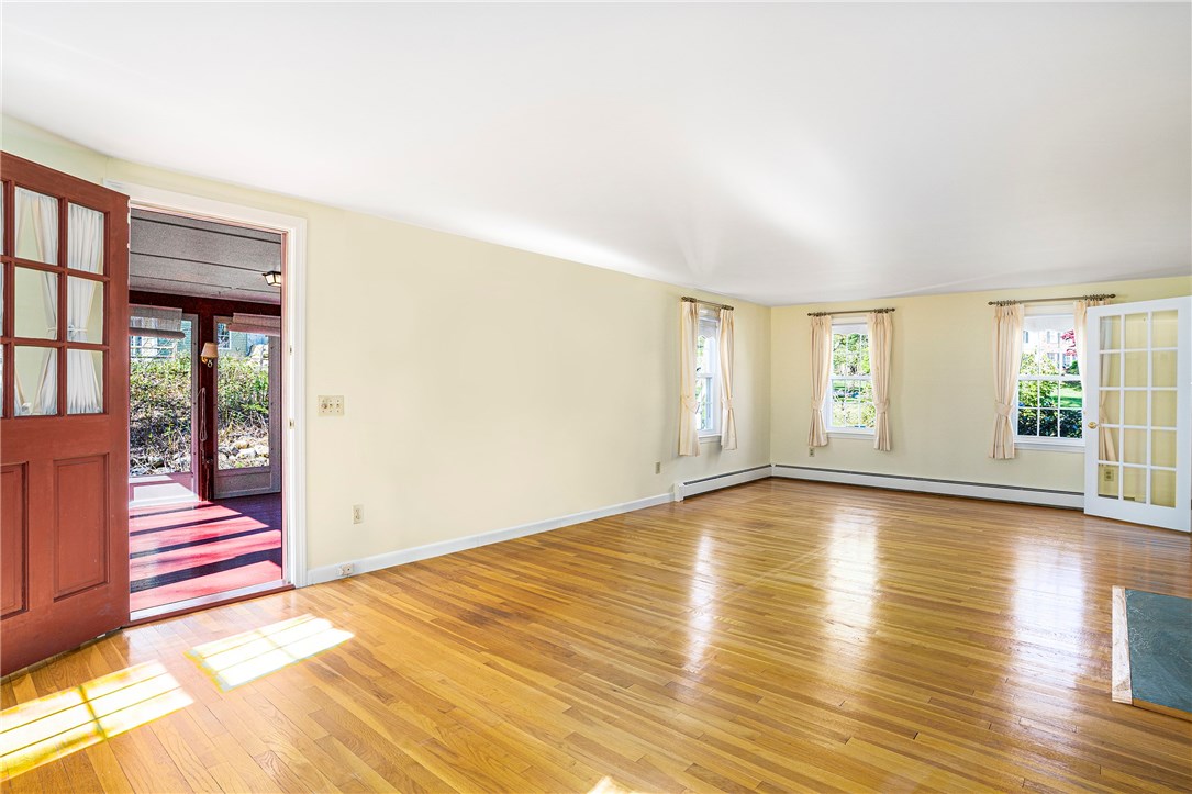 5 Great Road East Greenwich, RI 02818 - Photo 23 of 41 Sunroom off living room